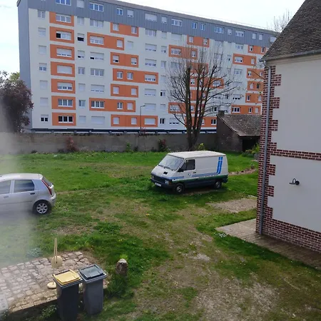 Maison Partagee - *